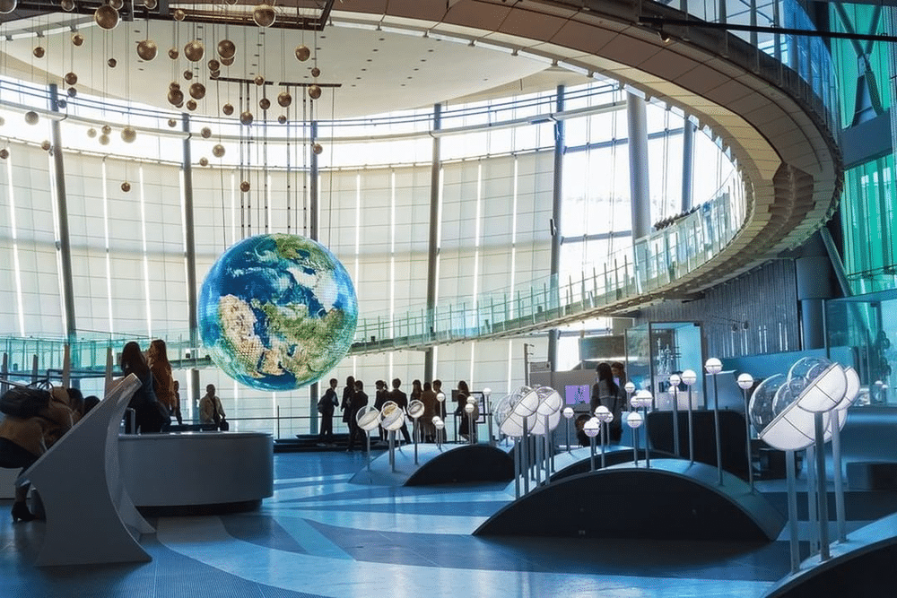 Life towards Tomorrow Museum of the Future | Dubai Tour On A Budget